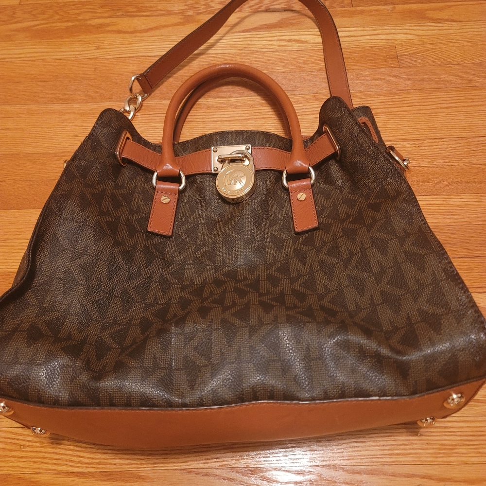 MICHEAL KORS LARGE SIGNATURE HAMILTON SATCHEL